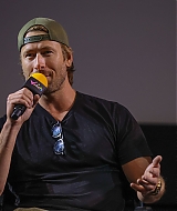 01.jpg